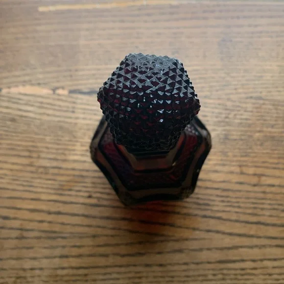 Ruby Red 1976 Avon Decanter - Picture 2 of 5